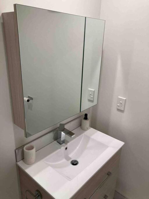 Cheerful 2 Bedroom Townhouse In Addington! Christchurch Exteriér fotografie
