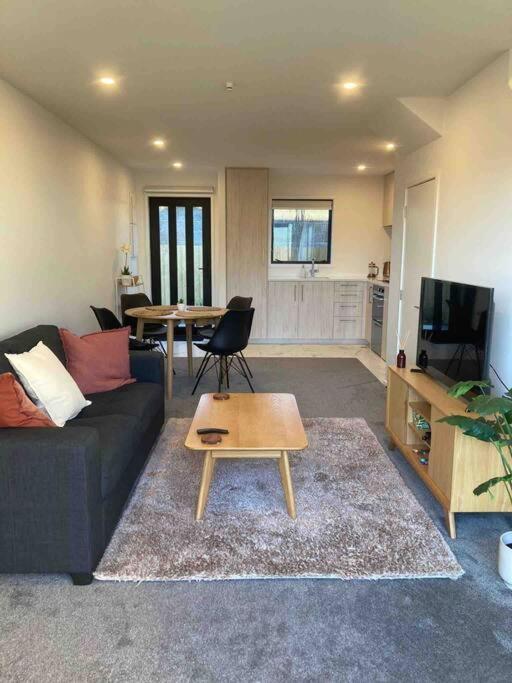 Cheerful 2 Bedroom Townhouse In Addington! Christchurch Exteriér fotografie
